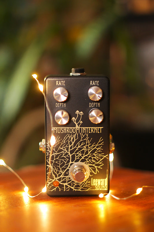 Mushroom Internet Dual Parallel Tremolo Portal
