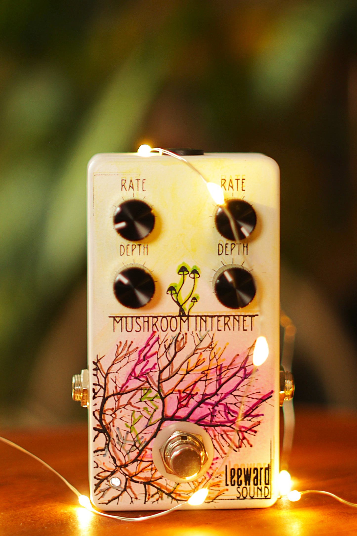 Mushroom Internet Dual Parallel Tremolo Portal